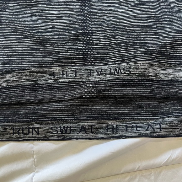 Lululemon Swifty Tech Racerback size 8 - Picture 4 of 5